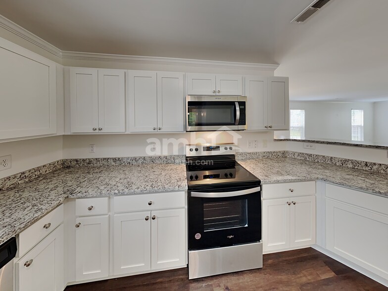 Building Photo - 5002 Guardian Ct
