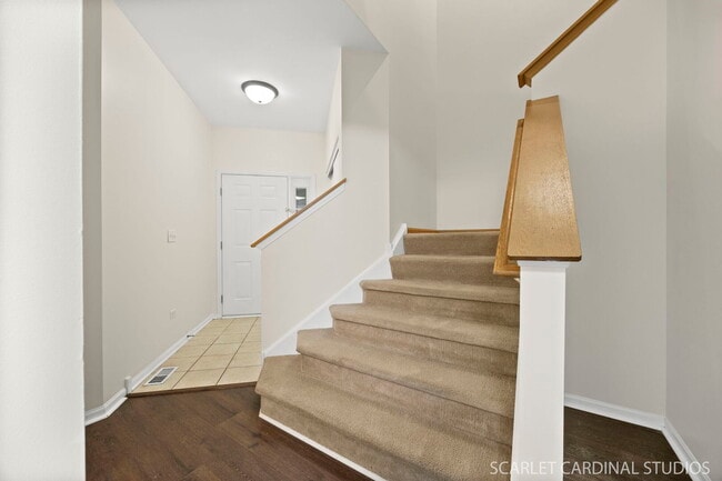 Building Photo - 478 Vaughn Cir
