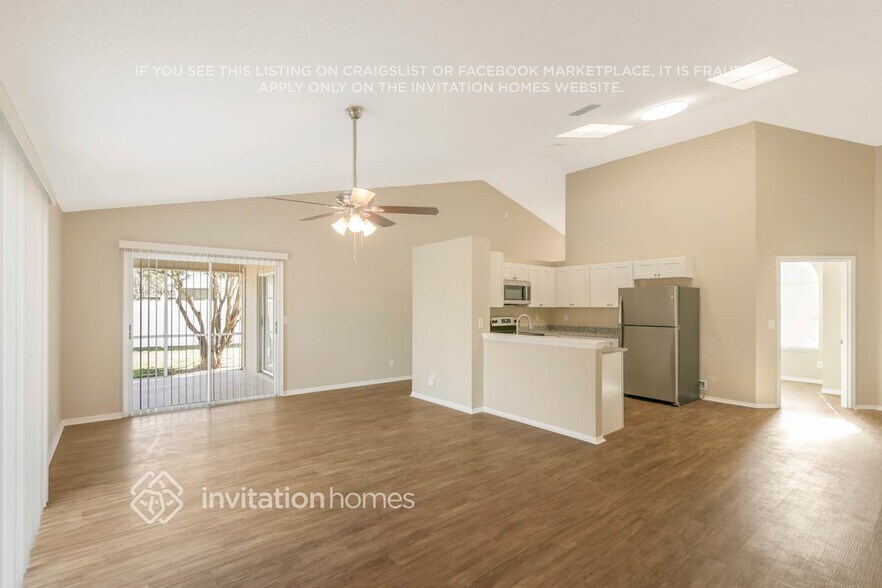 Building Photo - 11813 Rossmayne Dr