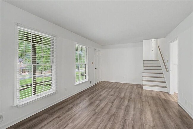 Building Photo - 2985 Fredrick Dr