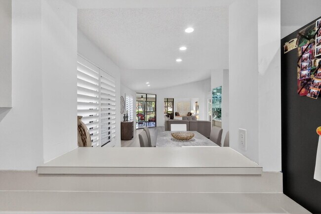 Building Photo - 15314 Strathearn Dr