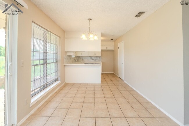 Building Photo - 1118 Crescent Ln