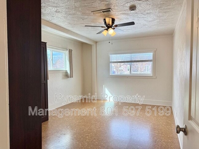 Building Photo - 729-731 W 100 S