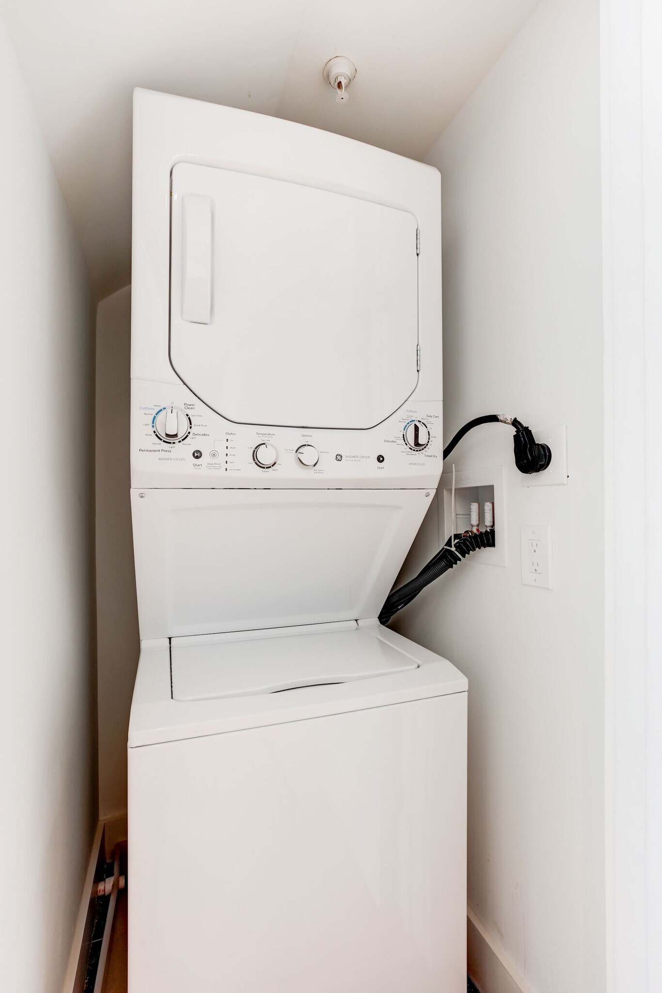 Building Photo - 215 Upshur St NW