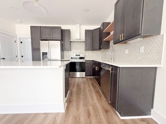 Building Photo - Spacious 3-Bedroom Townhome at Highbury | Modern Living Near Tennessee Tech