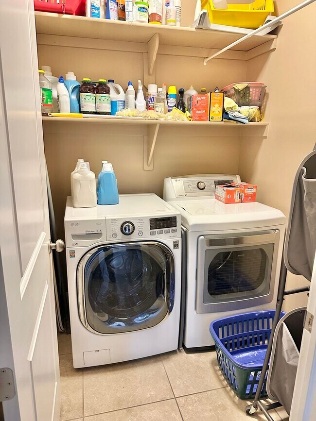 Building Photo - Short term lease! Beautiful Furnished St. George Home!!