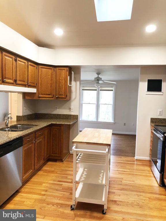 Building Photo - 15153 Woodsman Ln