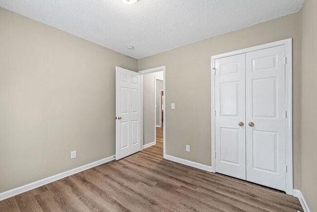 Building Photo - Welcome to this charming 4 bedroom, 2 bathroom home located in Greensboro, NC.