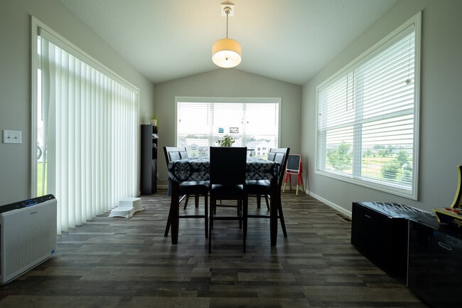 Building Photo - 6702 92nd Bay S