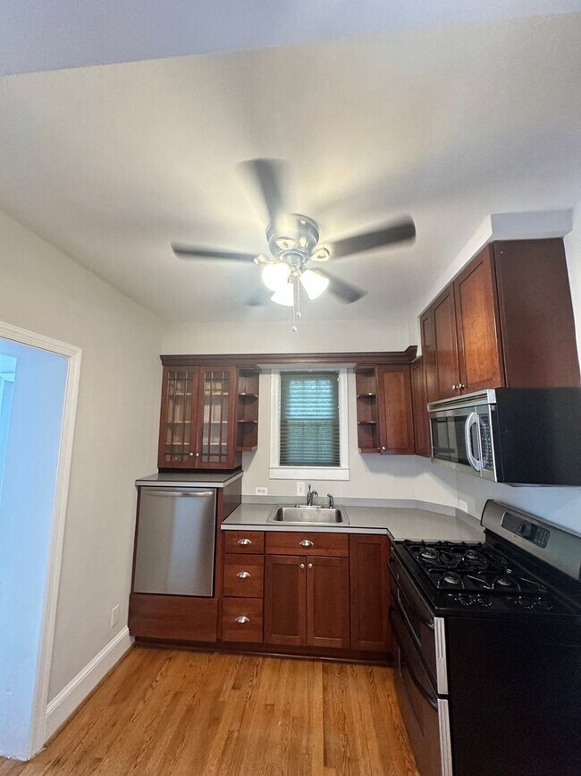 Building Photo - 2702 Ridge Rd Dr