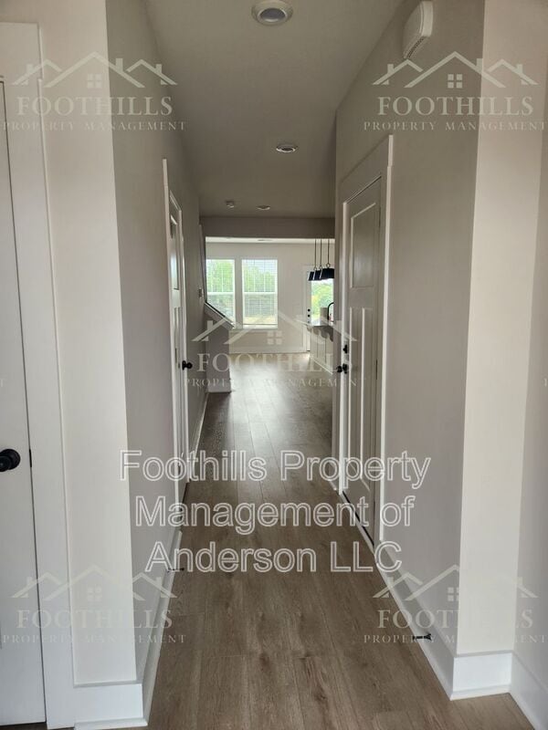 Building Photo - 253 Silo Rdg Dr