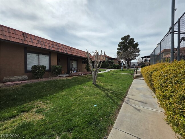 Building Photo - 241 Misty Isle Ln