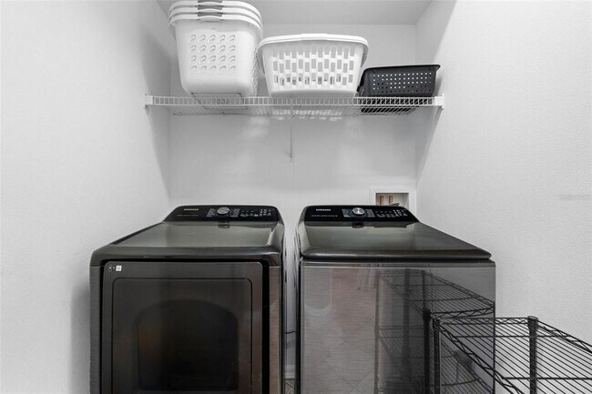 Building Photo - 14330 Tree Swallow Way