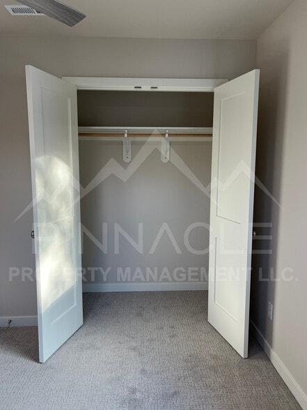 Building Photo - 15 Chicago Ave