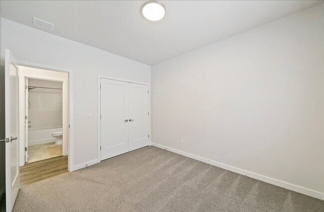 Building Photo - West Boise Bungalow with Modern Upgrades &...