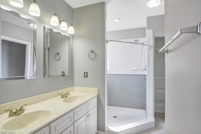 Building Photo - 10030 Salina St