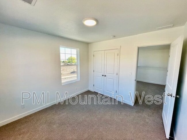 Building Photo - 1386 Copper Sky Dr