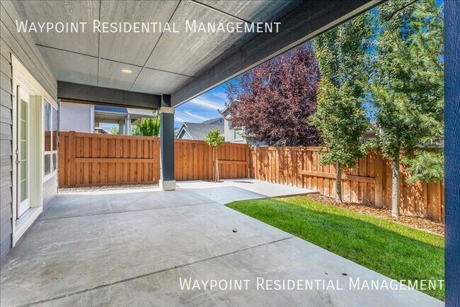 Building Photo - 10984 W Leilani Dr