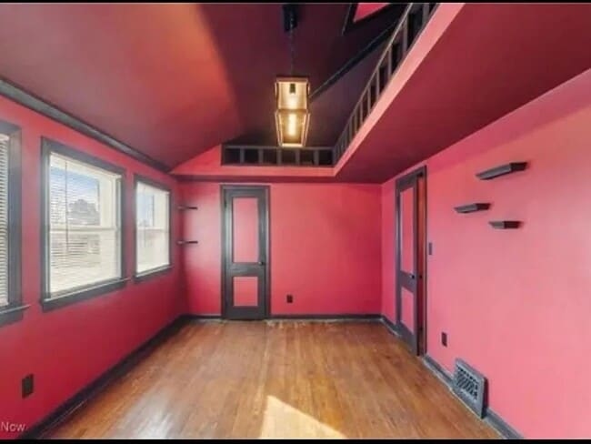 Building Photo - Robinson beautiful home