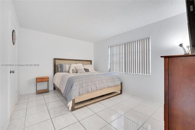 Building Photo - 8730 N Sherman Cir