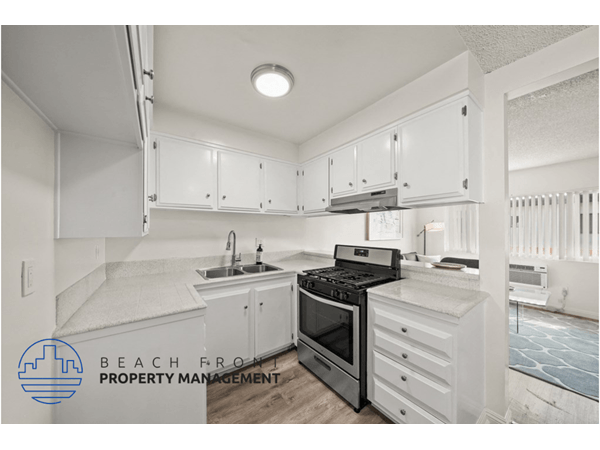 Floorplan - La Rue Apartments