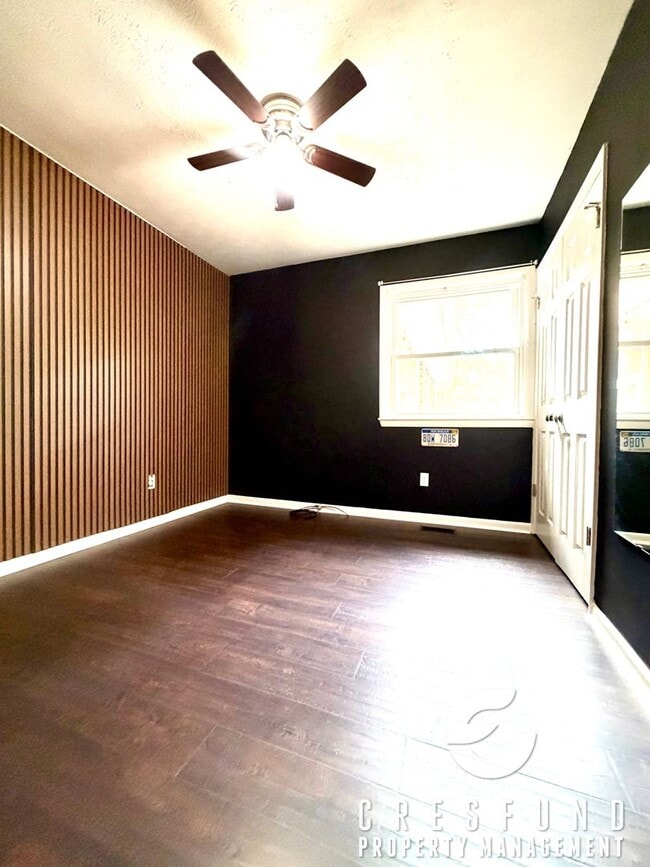Building Photo - Charming 3 Bedroom 2 Bath Open Concept (Pet Friendly)