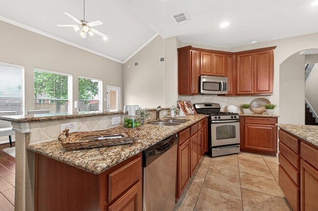 Building Photo - 111 S Rocky Point Cir