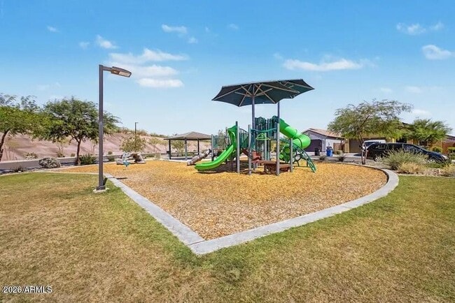 Building Photo - 3236 Juniper Cyn Dr
