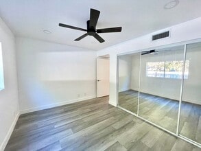 Building Photo - Modern 1-Bedroom Apartment in Gated Van Nu...