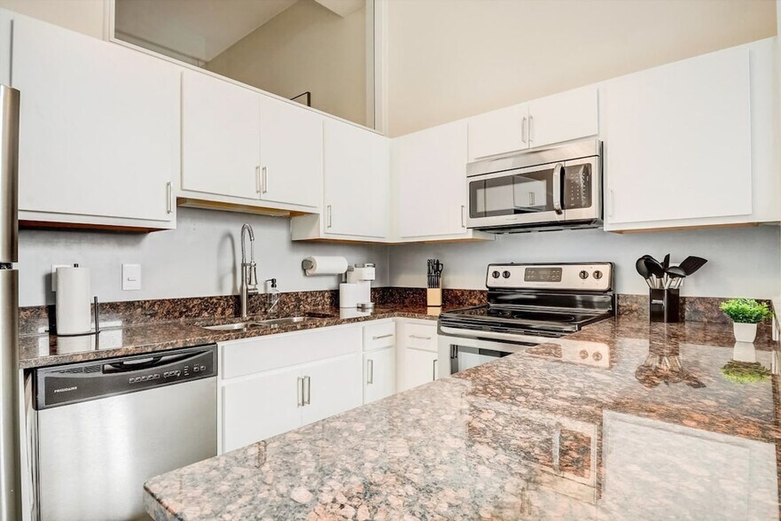 Building Photo - 50 N Illinois St