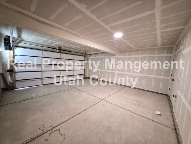 Building Photo - 2172 Cape Fox Way