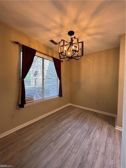 Building Photo - 4396 Silverleaf Dr