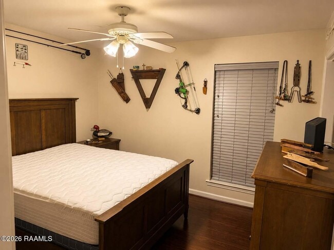 Building Photo - 740 S Belle Cir