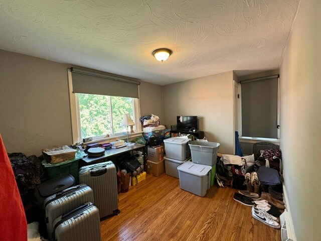 Building Photo - 408 W Wheeler Ave