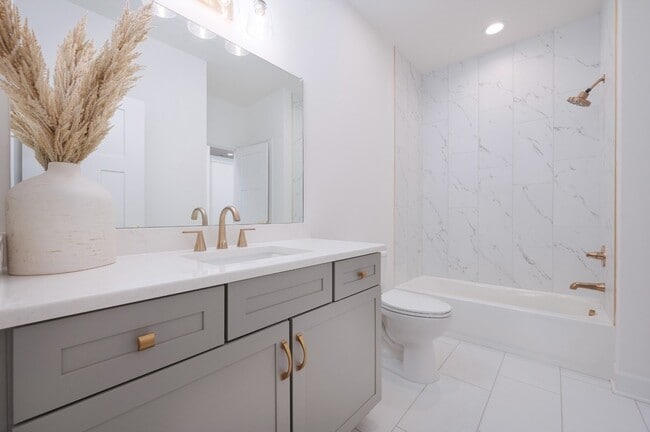 Building Photo - 116 Nickolas Cir