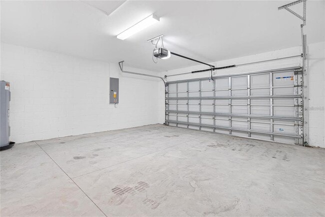 Building Photo - 6560 Silverstar Dr