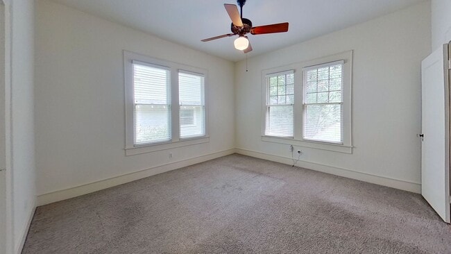 Building Photo - 513 E 40th St