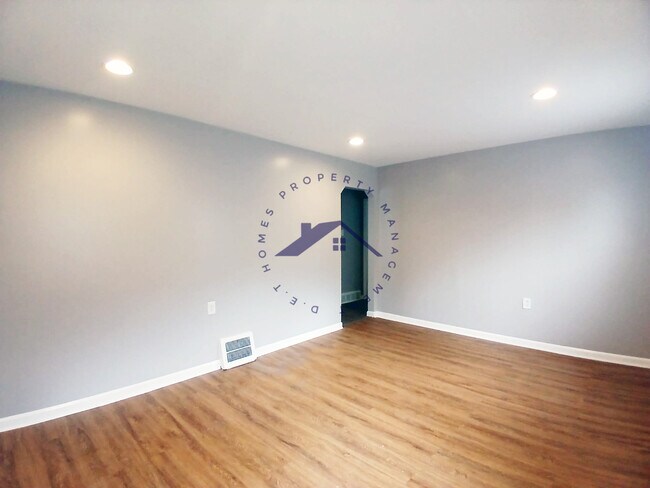 Building Photo - 20160 Cherrylawn St