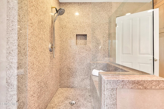 Building Photo - 1687 Castlebridge Ct