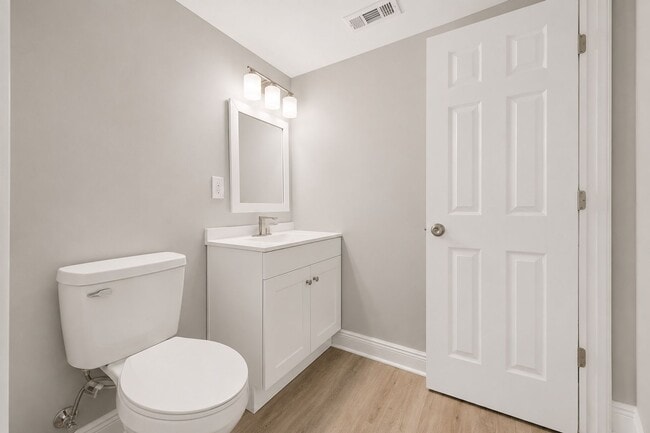 Building Photo - Move In by 6/5 & Save $500 OFF JUNE Rent — Fully Renovated Gem!!!