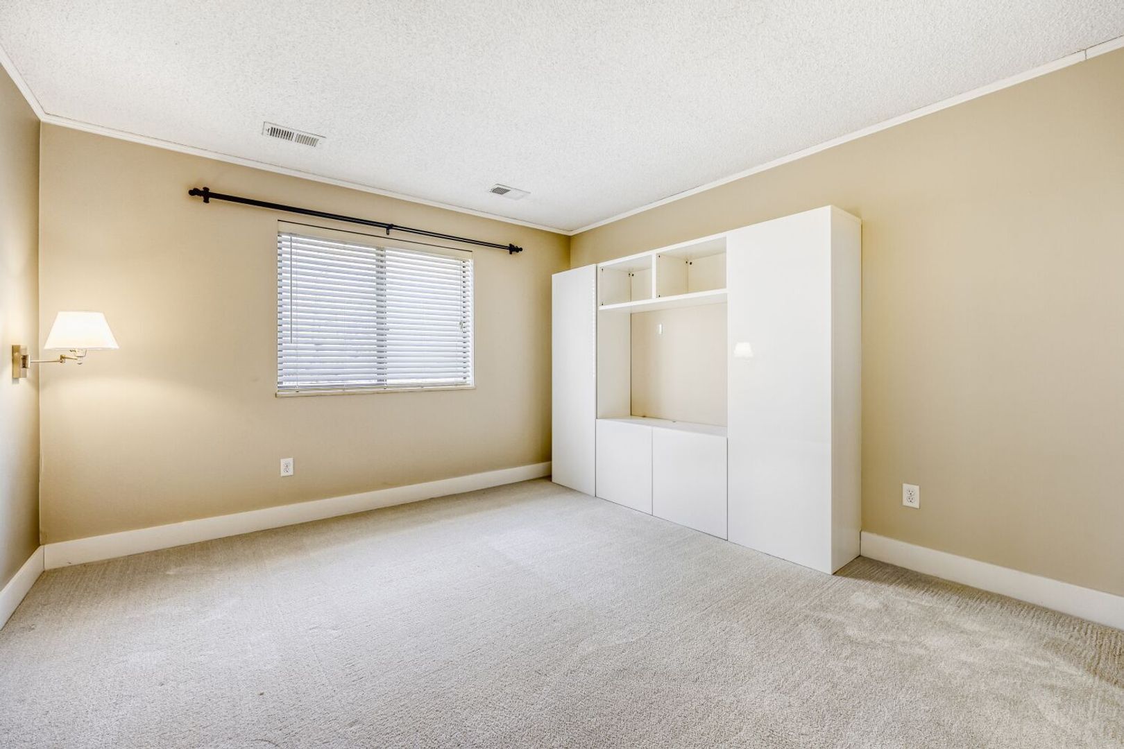 Building Photo - 4475 Laguna Pl