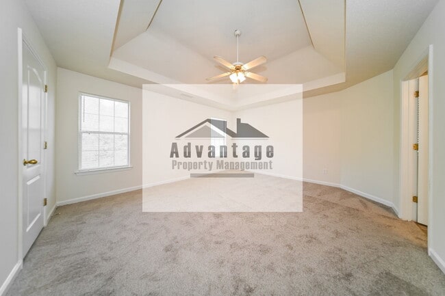 Building Photo - 1860 Neighborhood Walk