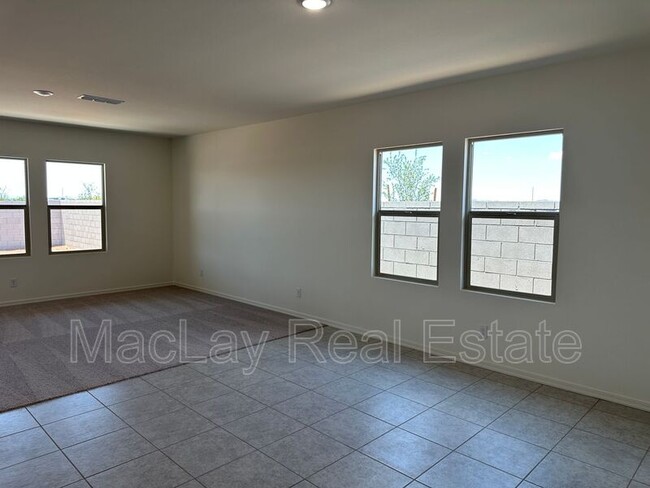 Building Photo - 3897 E San Jose St
