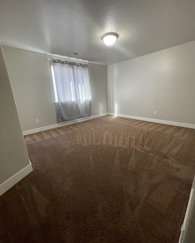 Building Photo - 3947 W 1750 N