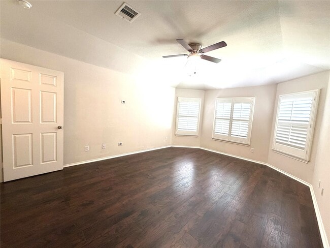 Building Photo - 1707 Magnolia Lake Ln