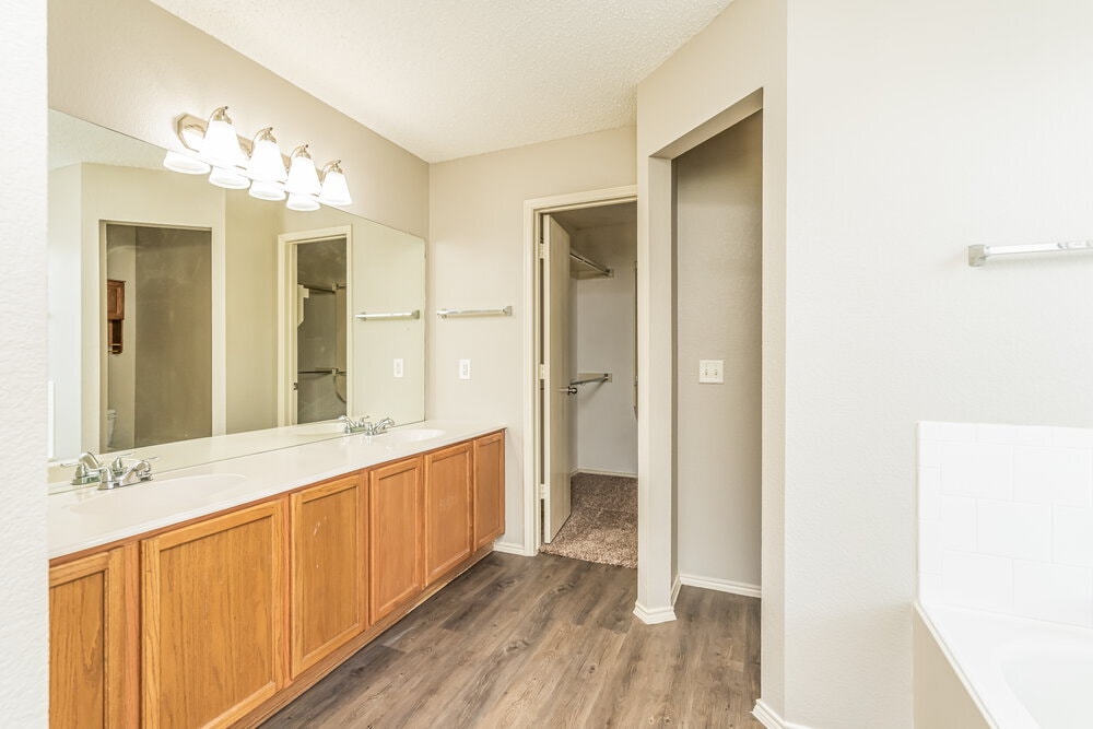 Building Photo - 1514 Wavecrest Dr