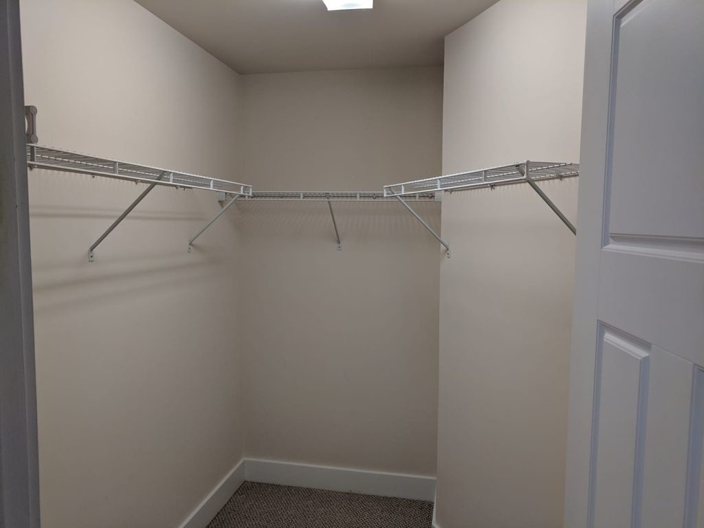 Building Photo - 214 Brier Crossings Loop