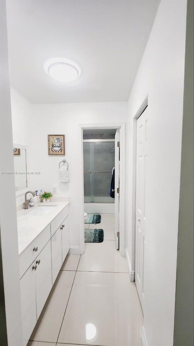 Building Photo - 436 sw 99 ct