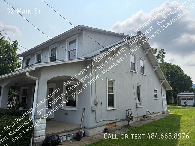 Building Photo - 32 E Main St