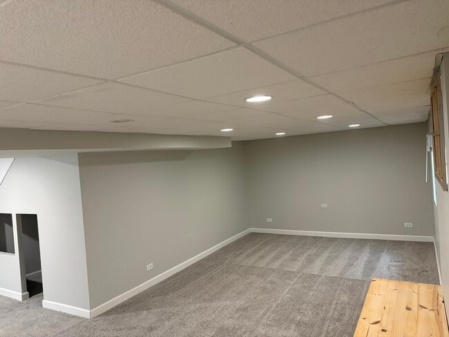 Building Photo - 8348 Adbeth Ave